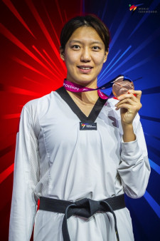 Wenzhe MU