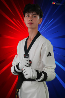Zach GILLIS